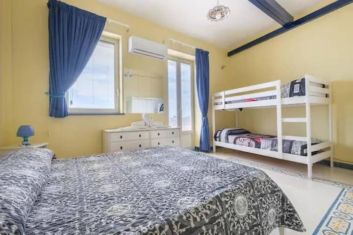 Apartament Blue Eden Strait Mesyna