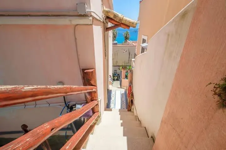 Blue Eden Strait Appartement Messina 0*,
