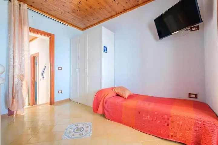 Blue Eden Strait Apartment Messina