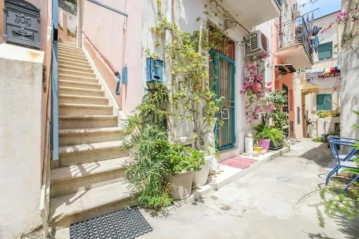 Blue Eden Strait Apartment Messina Italy